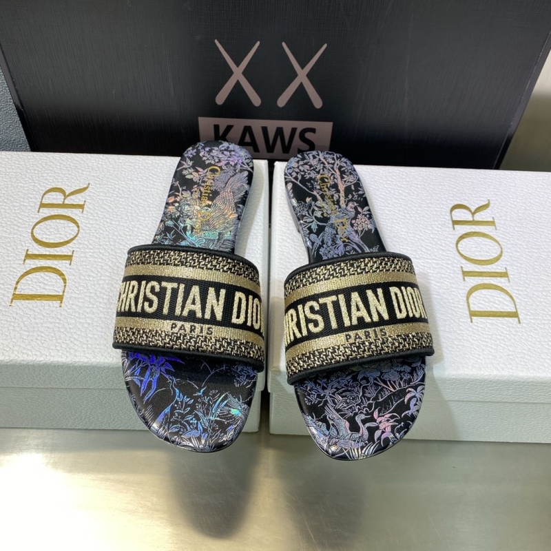ch**an D*or slippers